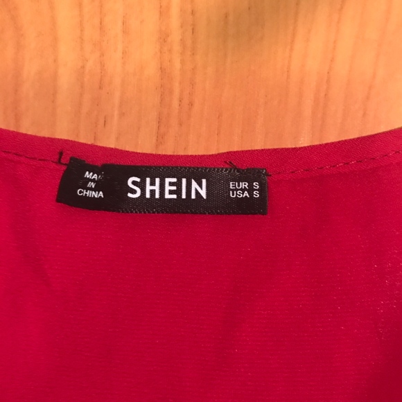 V-neck Crop Top - Picture 2 of 4